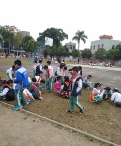汕头市澄海崇本小学户外活动场地