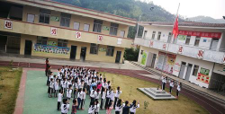 汕头市澄海龙坑小学户外活动场地