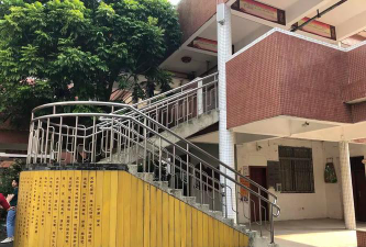 高明区明城镇中心小学户外活动场地