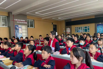 洛龙区第二十二小学户外活动场地