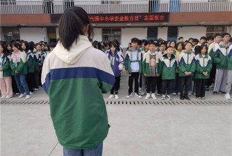 长安乡初级中学户外活动场地