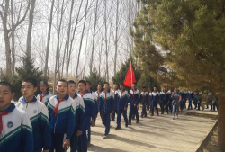龙渠乡中心学校户外活动场地