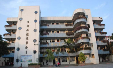 佛山市南海区西樵镇民乐小学户外活动场地