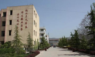 陇县河北乡中学户外活动场地
