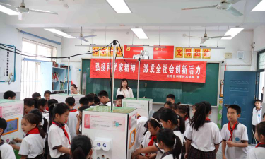 卫东区五一路办事处新华路小学户外活动场地