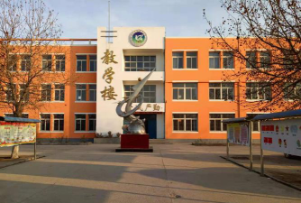 唐山市丰润区七树庄中学户外活动场地