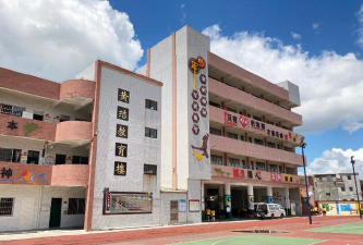 崖门镇黄冲小学户外活动场地