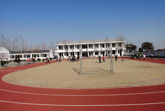 台城镇道昌小学户外活动场地