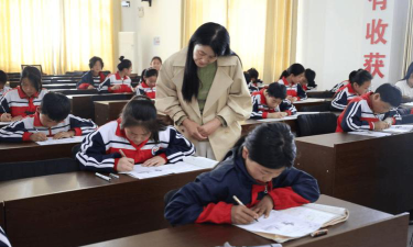 黄陂区长岭镇中心小学户外活动场地