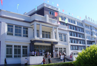 三河市第二中学户外活动场地