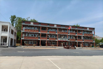 昔阳县赵壁乡凤居中学校户外活动场地