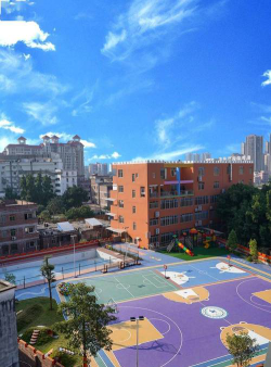 罗定市罗城镇东方幼儿园户外活动场地
