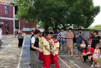 台山市台城南强小学户外活动场地