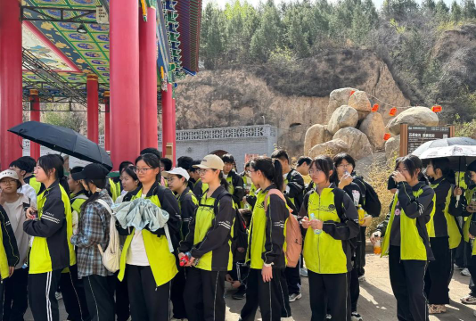 平遥县中都乡初级中学户外活动场地