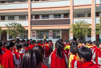 丹江口市浪河镇中心小学户外活动场地