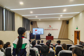 鹤壁市山城区第一小学户外活动场地