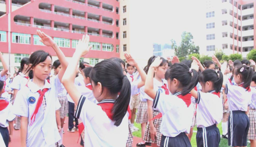 湛江市第二十四小学户外活动场地
