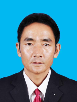 拉巴附中户外活动场地