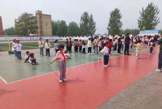 浚县善堂镇下河中心校户外活动场地