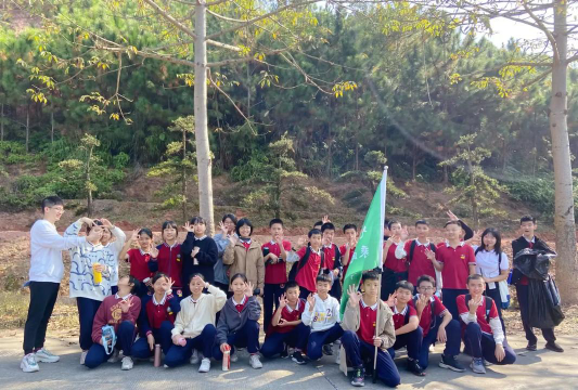 河间市立德中学户外活动场地