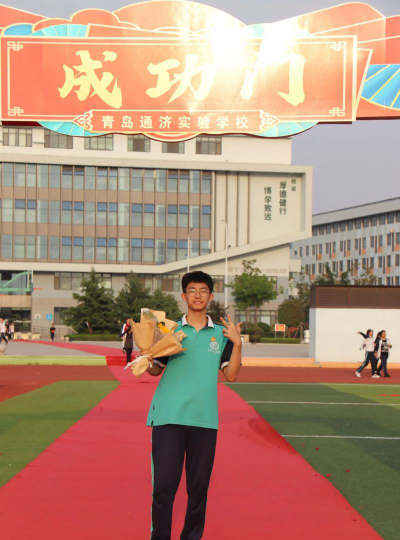 西敬初中户外活动场地