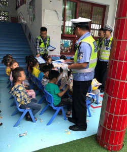 江津市双福镇享堂幼儿园户外活动场地
