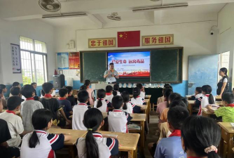 湛江市海头镇黎光小学户外活动场地