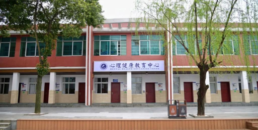 春雷初中户外活动场地