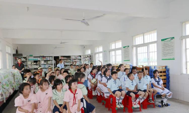 荆州市荆州区弥市镇弥市小学户外活动场地
