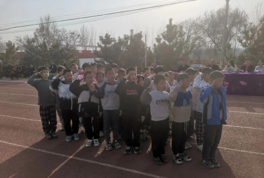 岭北镇中心小学户外活动场地