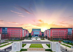 成都体育学院户外活动场地