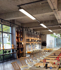 嘎尔丁文化艺术工作室户外活动场地