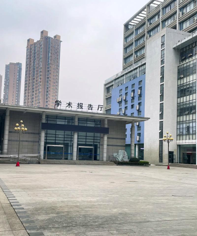 长江职业学院户外活动场地