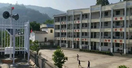 云县茂兰中学户外活动场地