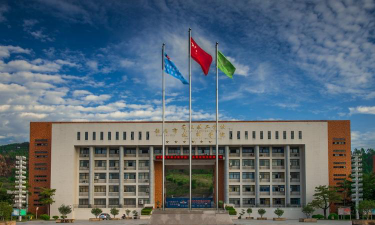 韶关市技师学院户外活动场地