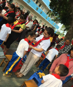 青平镇中心小学不较详细户外活动场地
