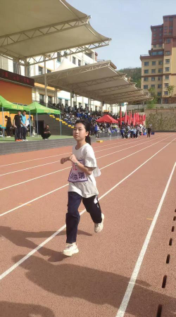 崇信县第二中学户外活动场地