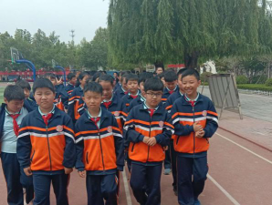 南乐县第二实验小学户外活动场地