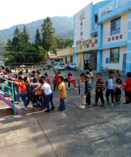 彩塘镇乐乐幼儿园户外活动场地