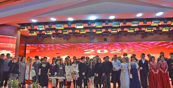 新博通学校户外活动场地