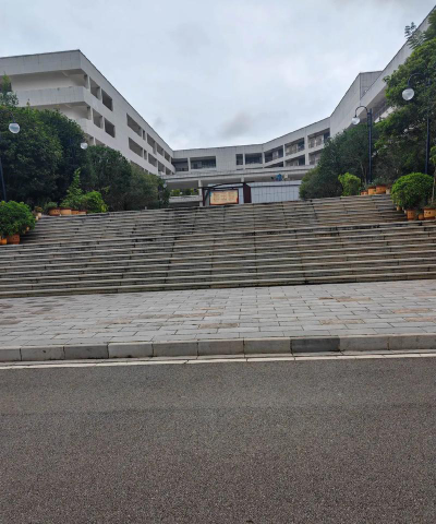 新农中学阅读区