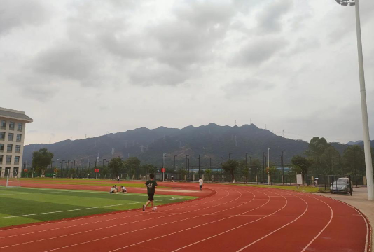 广州市花都区深航稀区教育培训中心有限公司阅读区