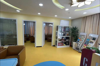 德钦县启萌教育精品培训有限责任公司阅读区