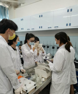 杭州第一技师学院药学系阅读区