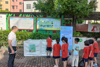 北和镇中心小学阅读区