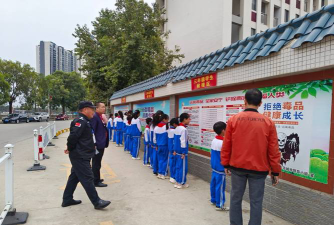 雷州市附城镇禅妙小学阅读区