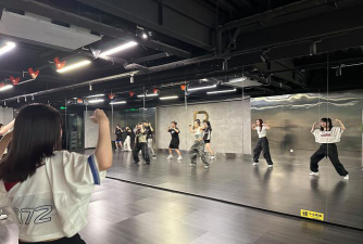 枞阳星光舞蹈工作室阅读区