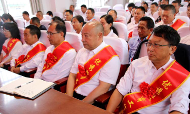 南华县沙桥镇天申堂中学阅读区
