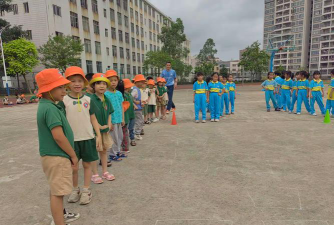 合江镇中心小学阅读区