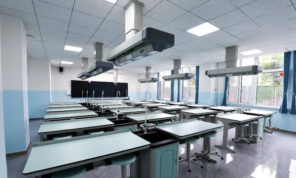 新北市立永平高级中学阅读区